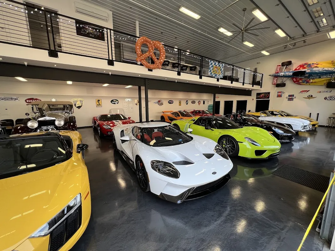 Iron Gate Motor Condos - Car storage facility in Chicago, IL